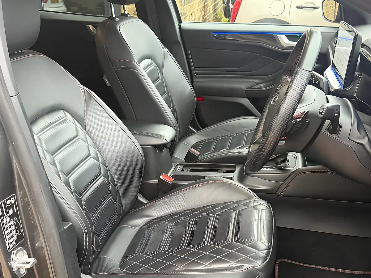Used 2023 Ford Focus ST-Line X Grey - Interior and Exterior details 14