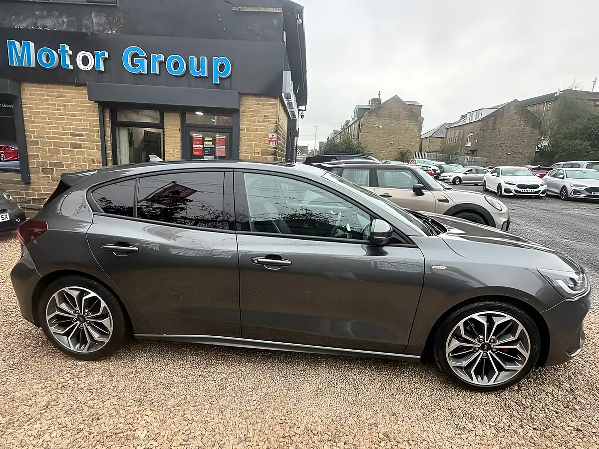 Used 2023 Ford Focus ST-Line X Grey - Interior and Exterior details 4