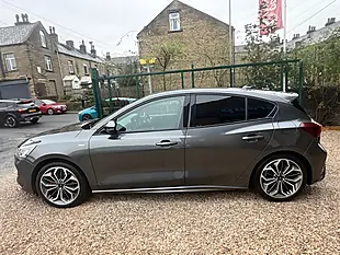 Used 2023 Ford Focus ST-Line X Grey - Interior and Exterior details 8