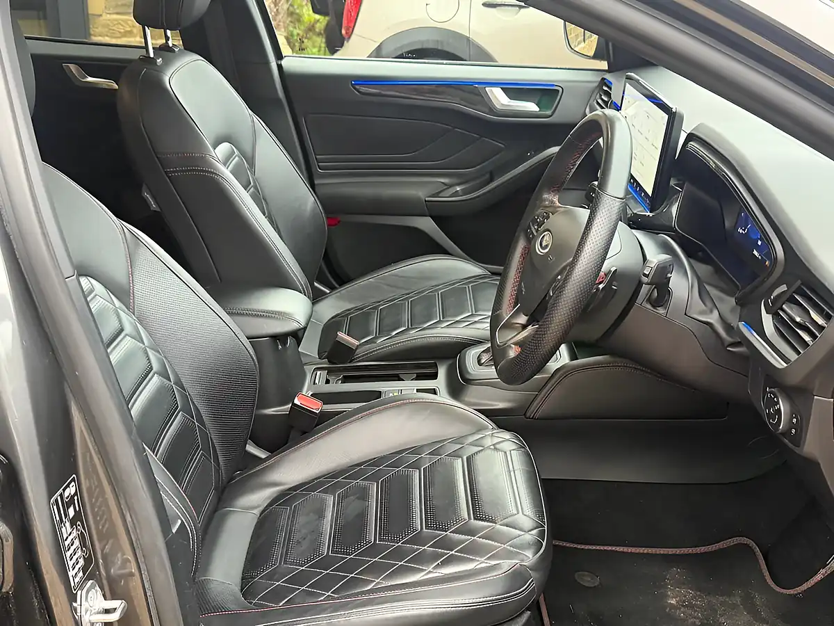 Used 2023 Ford Focus ST-Line X Grey - Interior and Exterior details 9