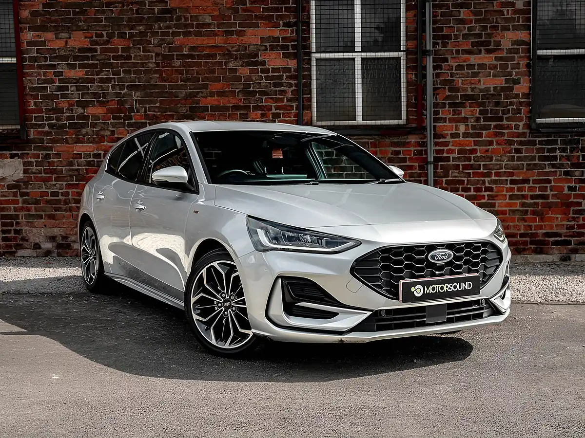 Used 2023 Ford Focus ST-Line X Silver - Front View