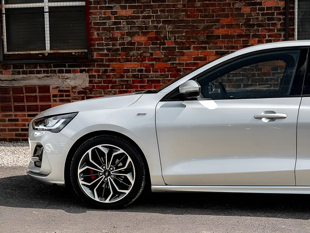 Used 2023 Ford Focus ST-Line X Silver - Interior and Exterior details 13