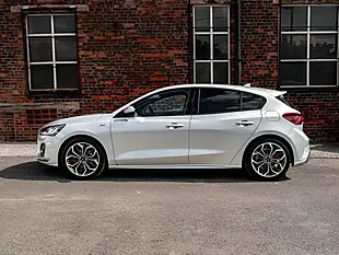 Used 2023 Ford Focus ST-Line X Silver - Interior and Exterior details 14