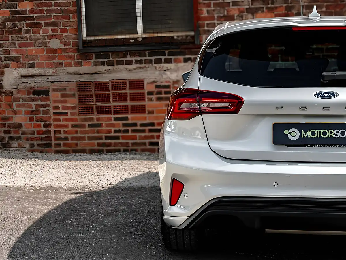 Used 2023 Ford Focus ST-Line X Silver - Interior and Exterior details 16