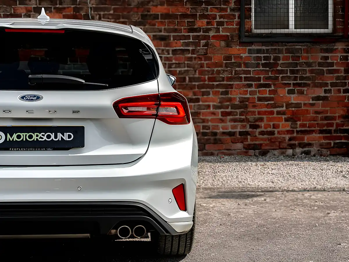 Used 2023 Ford Focus ST-Line X Silver - Interior and Exterior details 18