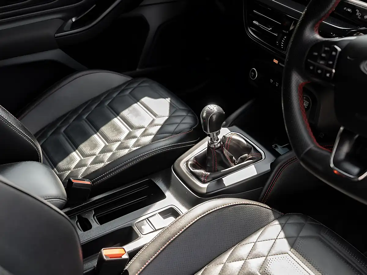 Used 2023 Ford Focus ST-Line X Silver - Interior and Exterior details 4