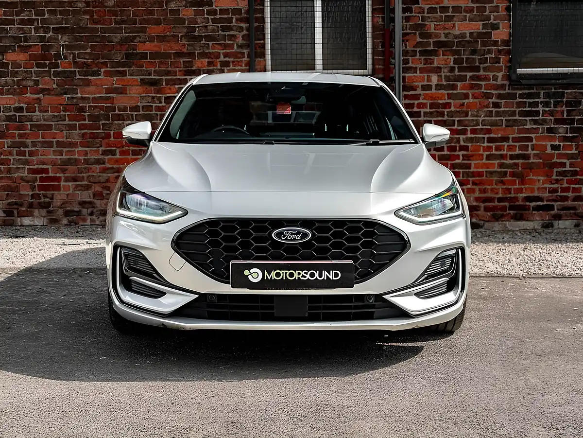 Used 2023 Ford Focus ST-Line X Silver - Interior and Exterior details 7