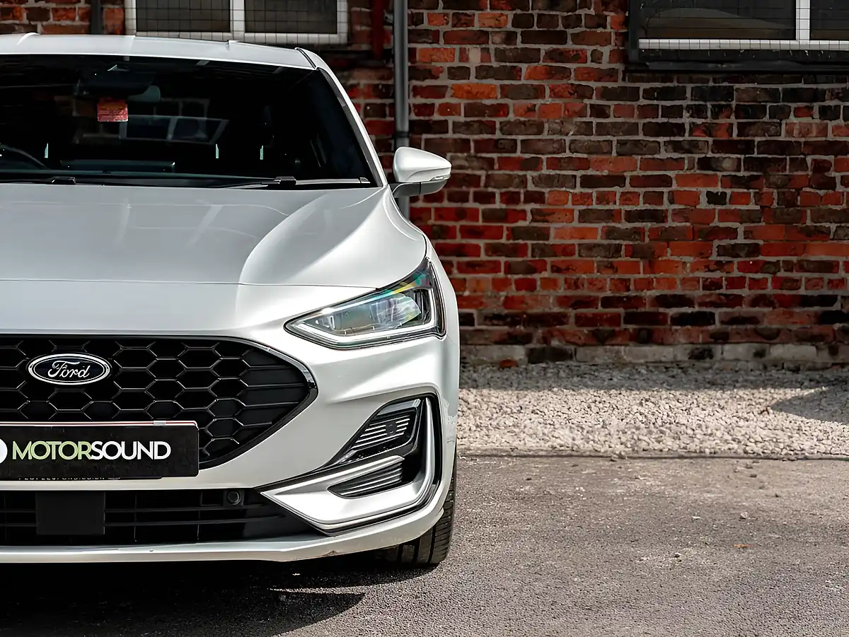 Used 2023 Ford Focus ST-Line X Silver - Interior and Exterior details 9