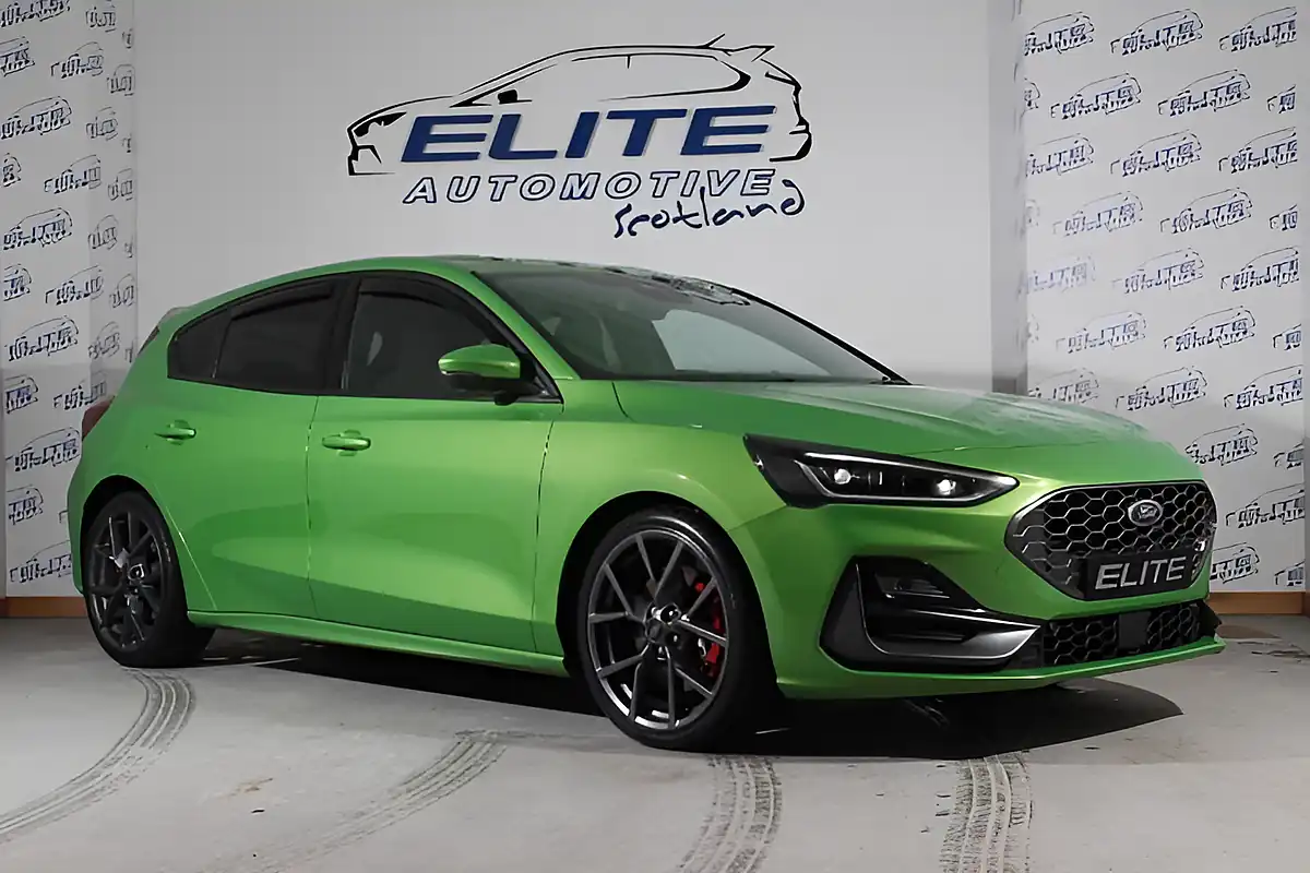 Used 2023 Ford Focus ST Mean Green - Front View