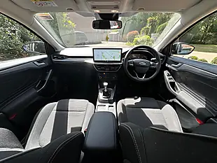Used 2023 Ford Focus Titanium Black - Interior and Exterior details 9