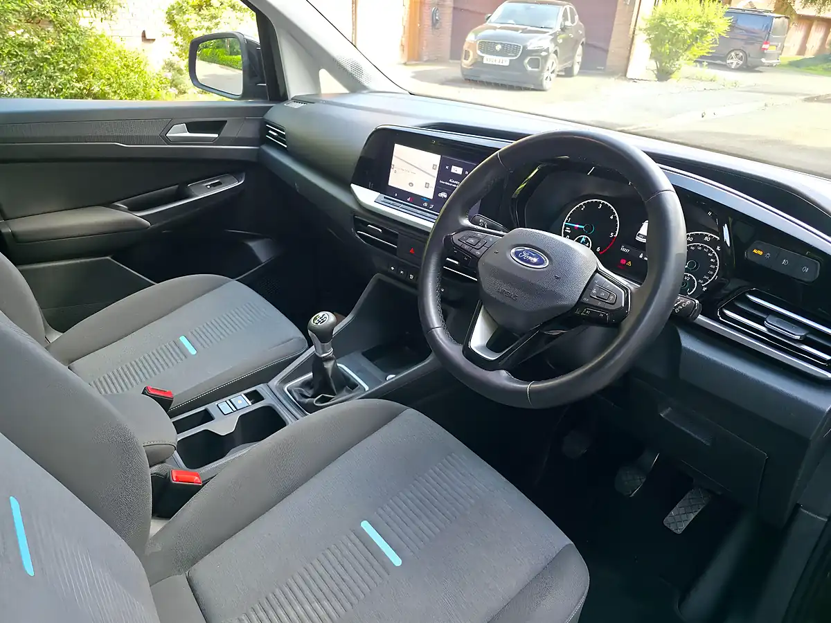 Used 2023 Ford Grand Tourneo Connect Active Black - Interior and Exterior details 10