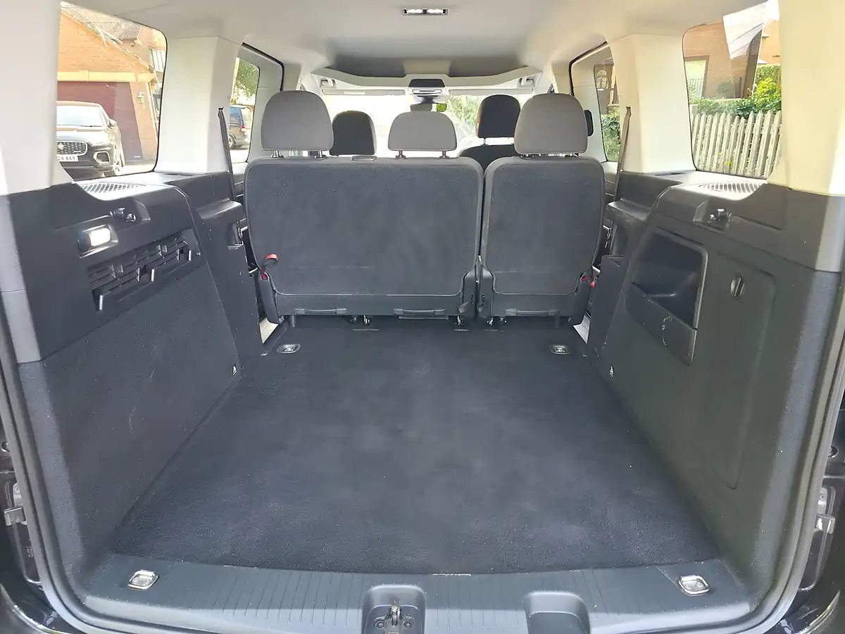 Used 2023 Ford Grand Tourneo Connect Active Black - Interior and Exterior details 11