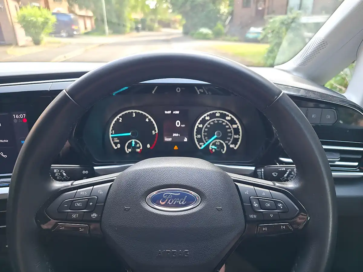 Used 2023 Ford Grand Tourneo Connect Active Black - Interior and Exterior details 16
