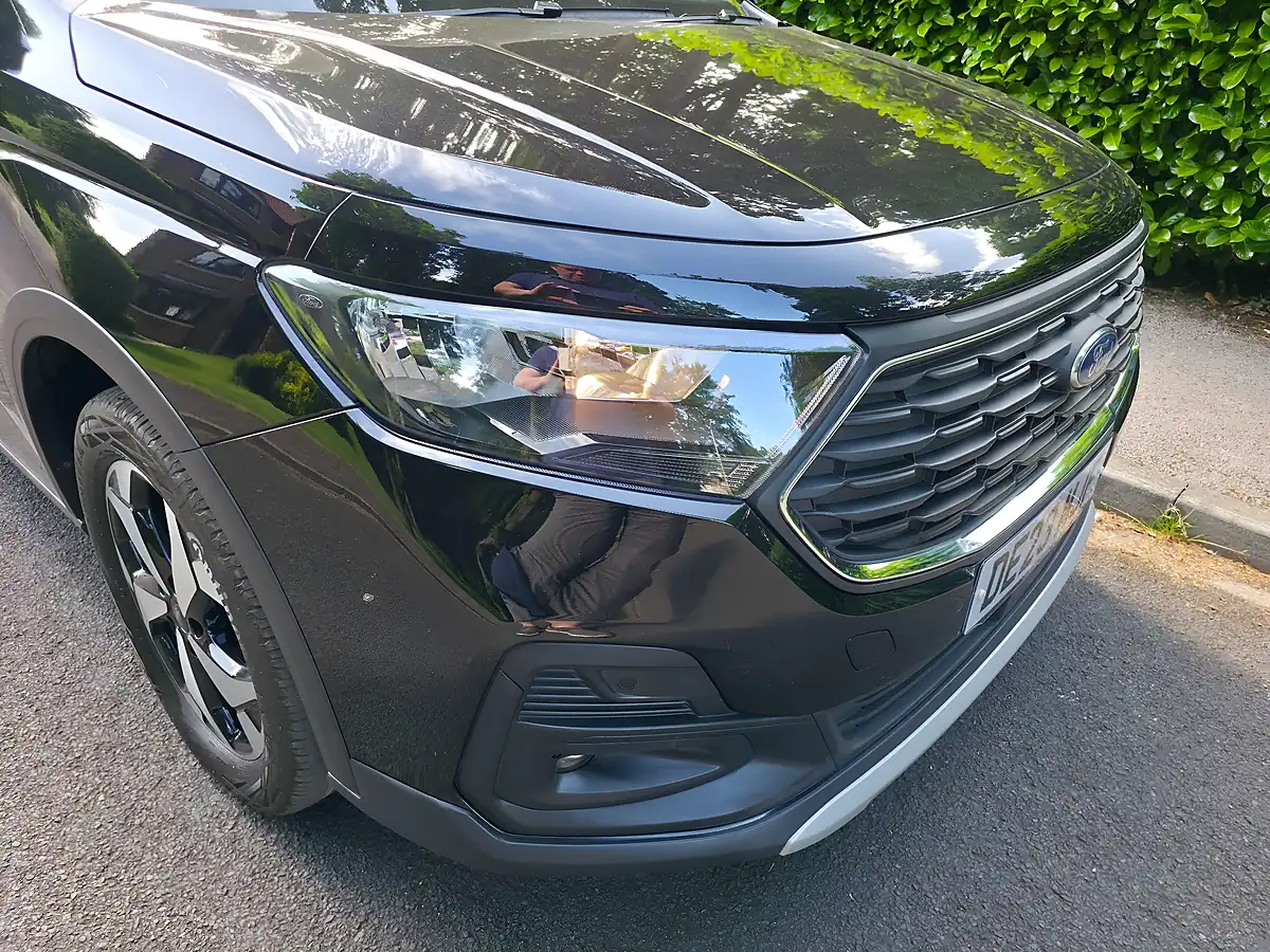 Used 2023 Ford Grand Tourneo Connect Active Black - Interior and Exterior details 18