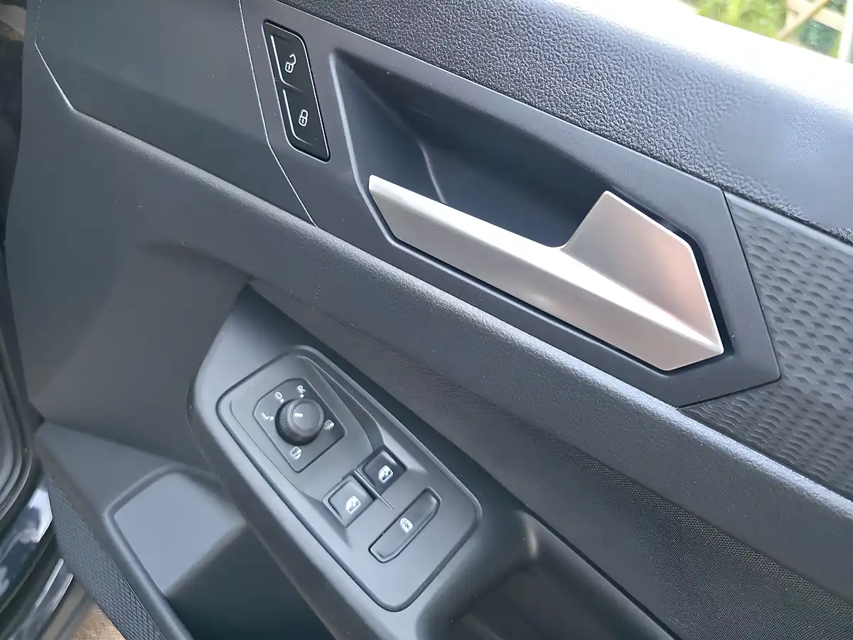 Used 2023 Ford Grand Tourneo Connect Active Black - Interior and Exterior details 19