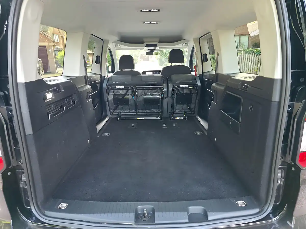 Used 2023 Ford Grand Tourneo Connect Active Black - Interior and Exterior details 20