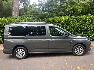 Used 2023 Ford Grand Tourneo Connect Titanium Graphite Grey - Interior and Exterior details 7