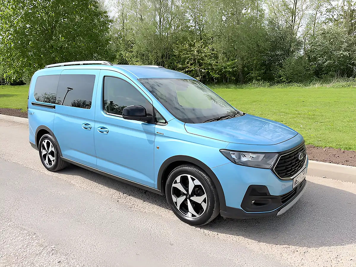 Used 2023 Ford Grand Tourneo Connect Titanium GT Boundless Blue - Interior and Exterior details 14