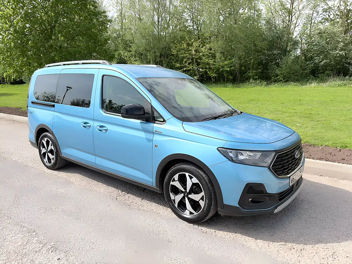 Used 2023 Ford Grand Tourneo Connect Titanium GT Boundless Blue - Interior and Exterior details 16