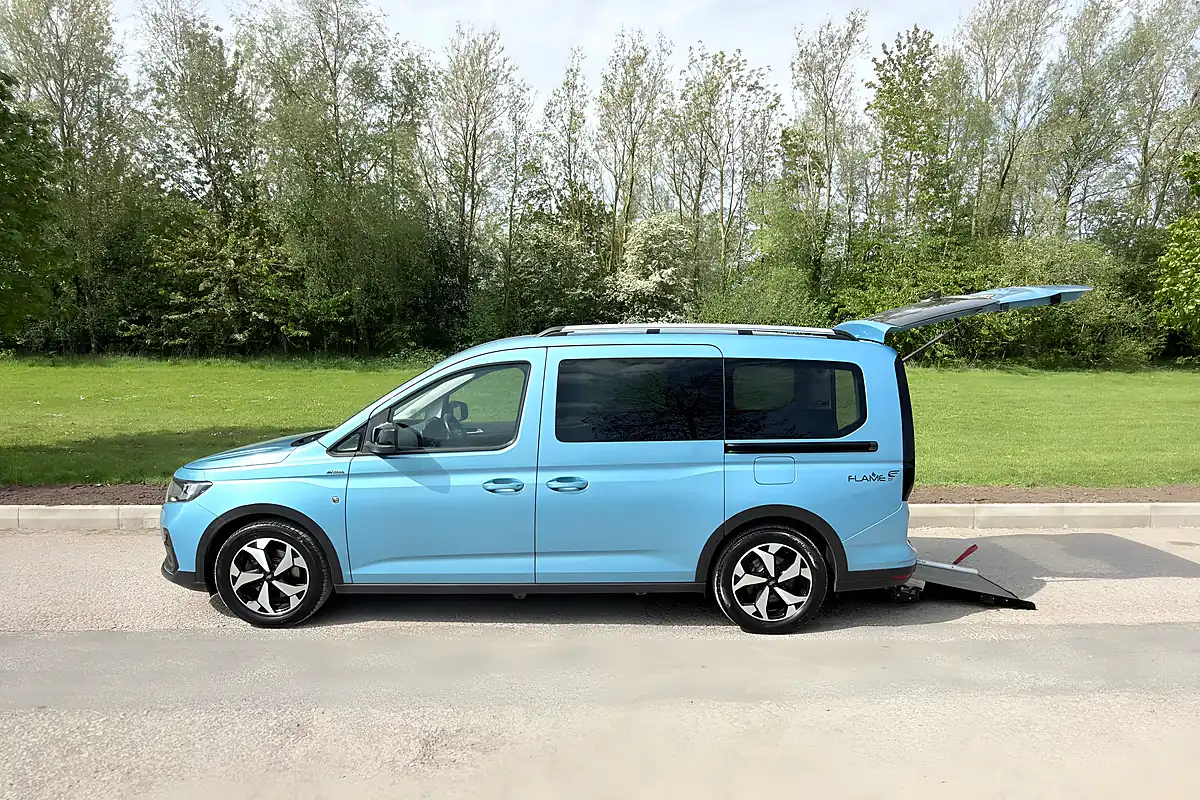 Used 2023 Ford Grand Tourneo Connect Titanium GT Boundless Blue - Interior and Exterior details 2