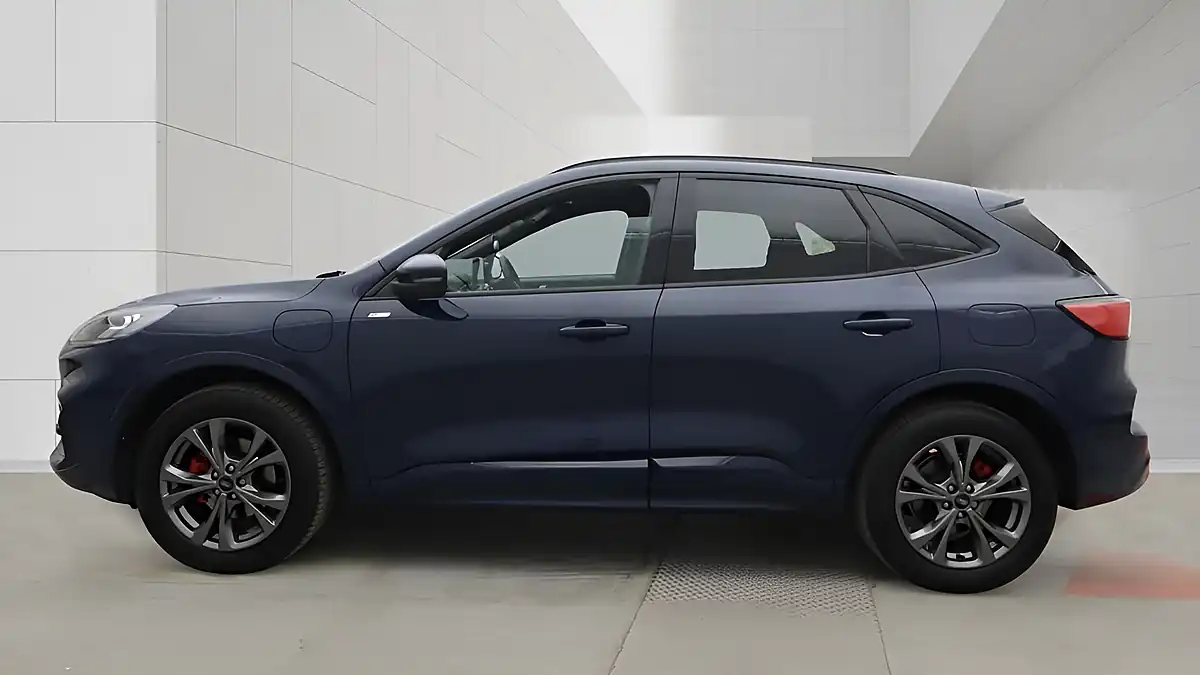 Used 2023 Ford Kuga ST-Line Edition Blue - Interior and Exterior details 10
