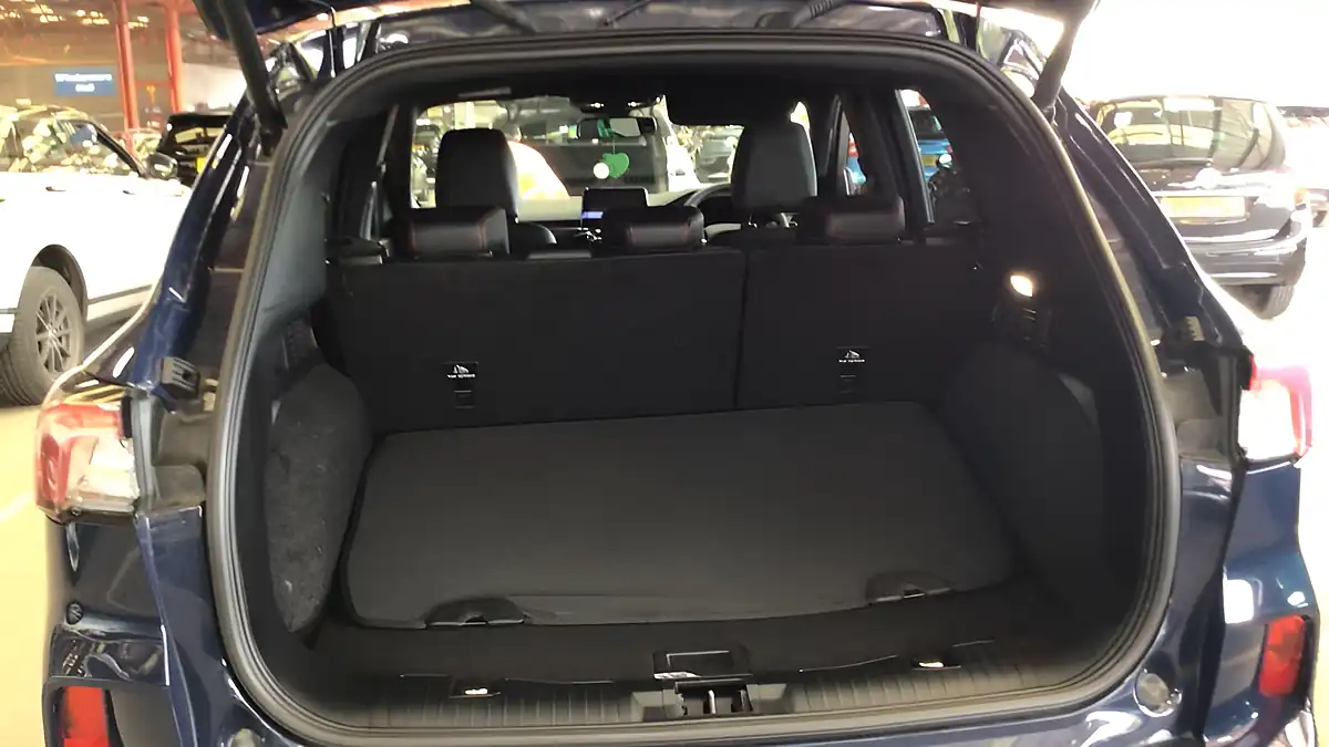 Used 2023 Ford Kuga ST-Line Edition Blue - Interior and Exterior details 14