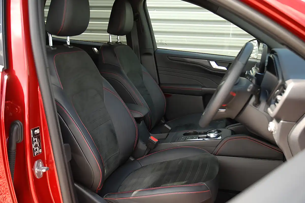 Used 2023 Ford Kuga ST-Line Edition Red - Interior and Exterior details 7