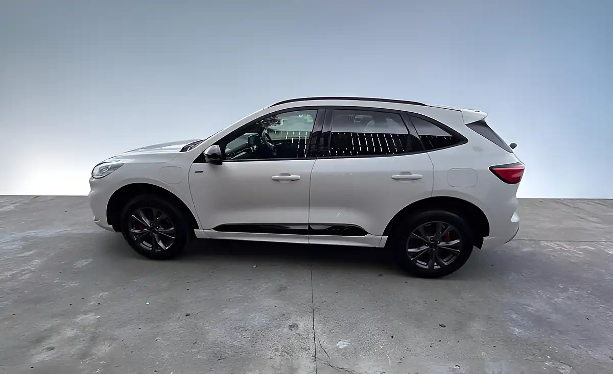 Used 2023 Ford Kuga ST-Line Edition White Platinum Premium Paint - Interior and Exterior details 11
