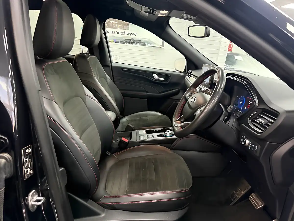 Used 2023 Ford Kuga ST-Line X Black - Interior and Exterior details 15