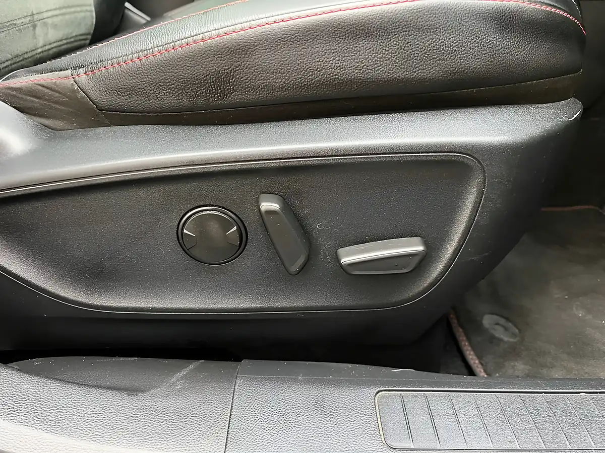 Used 2023 Ford Kuga ST-Line X Edition Black - Interior and Exterior details 14