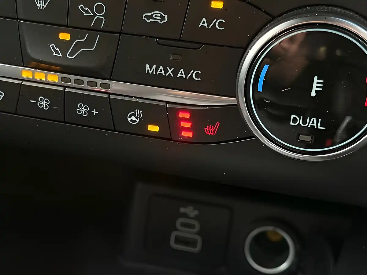 Used 2023 Ford Kuga ST-Line X Edition Blue - Interior and Exterior details 4