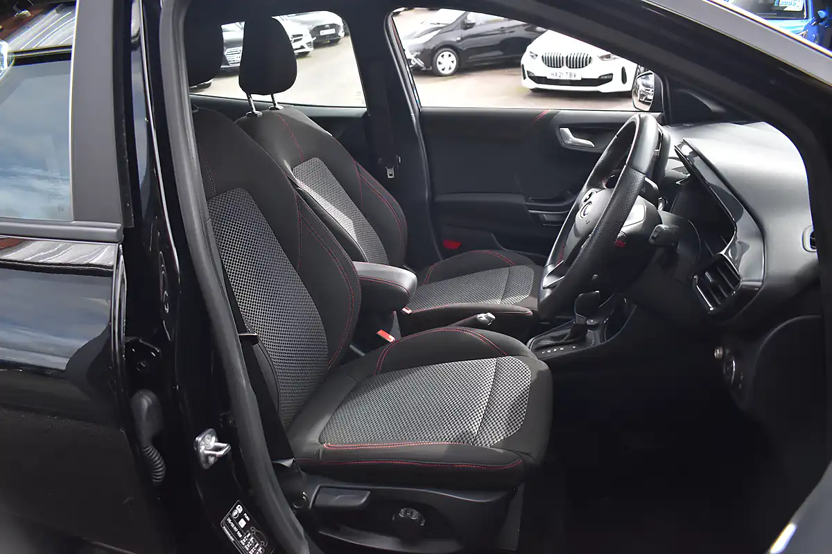 Used 2023 Ford Puma ST-Line Agate Black - Interior and Exterior details 7
