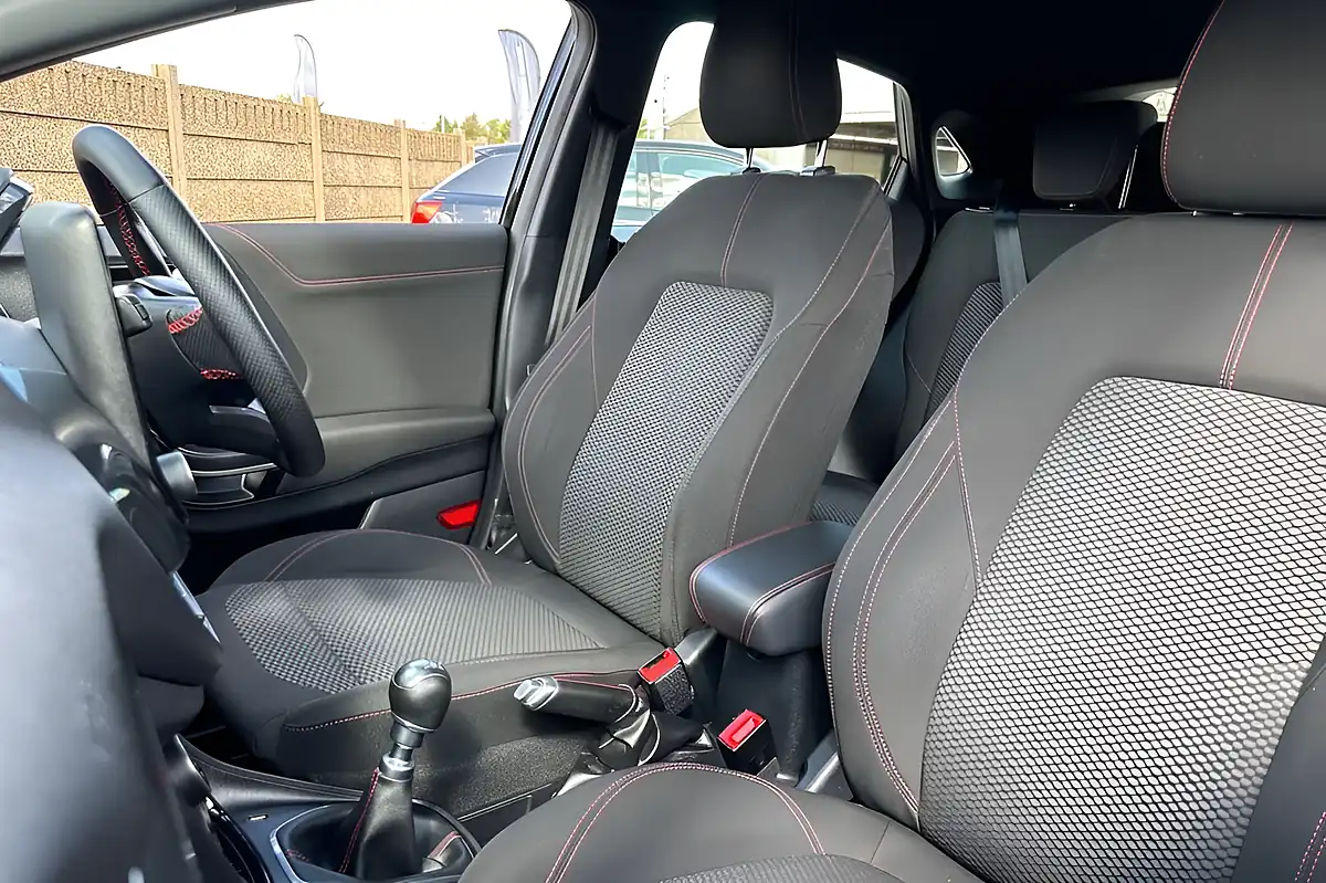 Used 2023 Ford Puma ST-Line Black - Interior and Exterior details 11