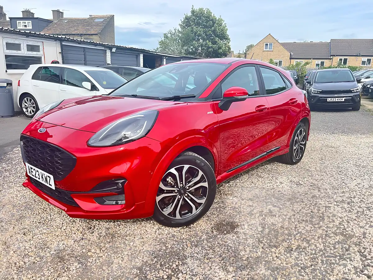 Used 2023 Ford Puma ST-Line Red - Interior and Exterior details 3