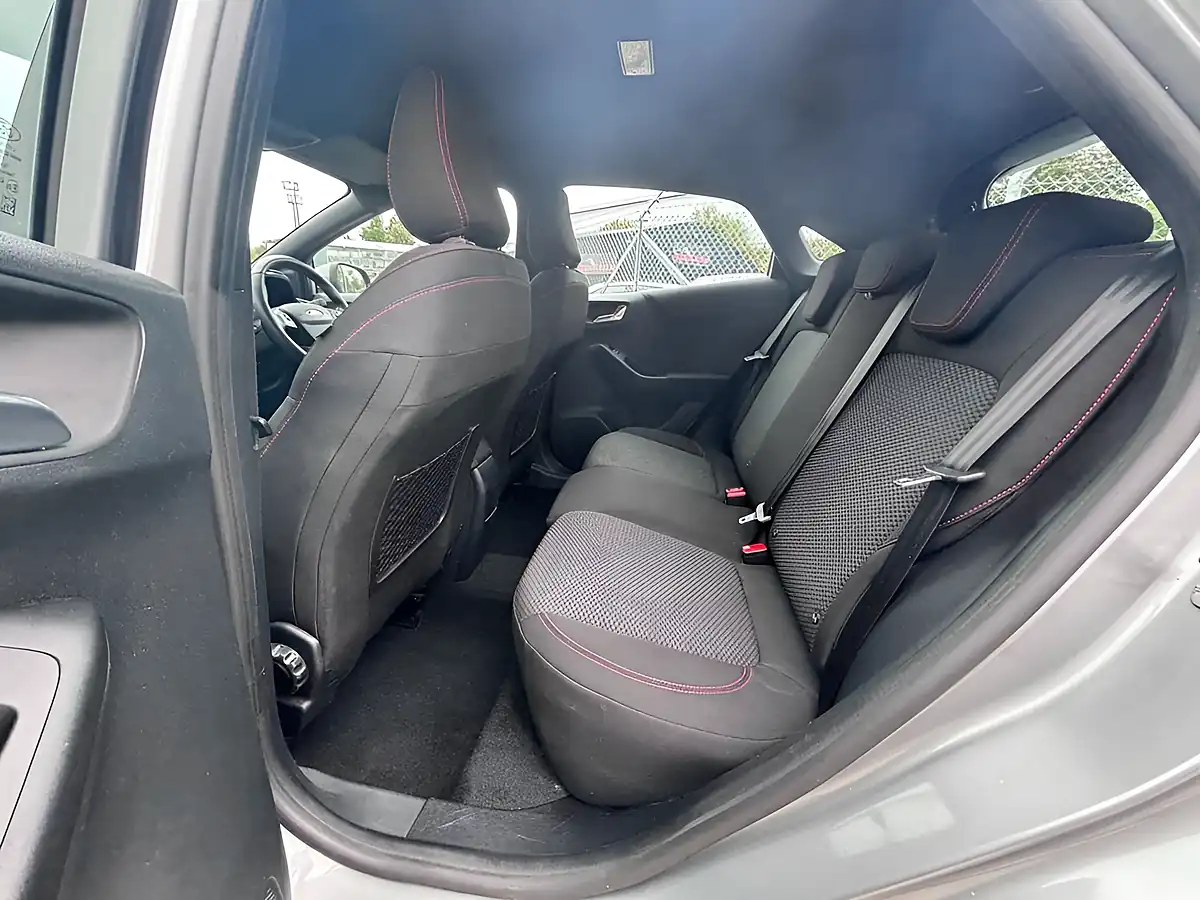 Used 2023 Ford Puma ST-Line Silver - Interior and Exterior details 17