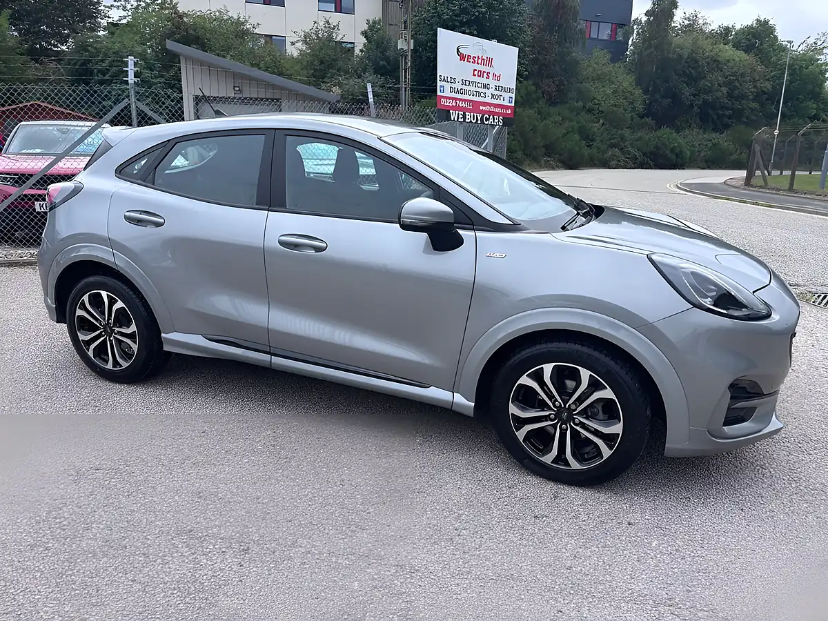 Used 2023 Ford Puma ST-Line Silver - Interior and Exterior details 7