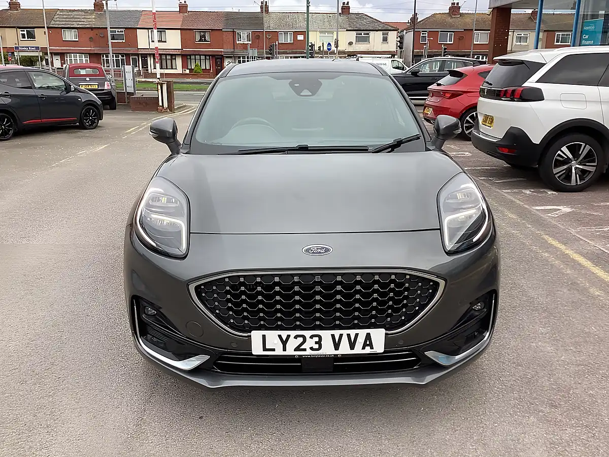 Used 2023 Ford Puma ST-Line Vignale Magnetic (exclusive Paint) - Interior and Exterior details 11