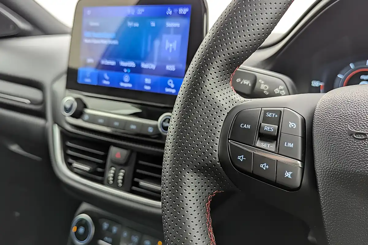 Used 2023 Ford Puma ST-Line X Silver - Interior and Exterior details 10