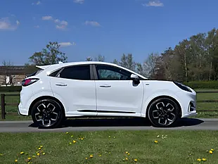 Used 2023 Ford Puma ST-Line X White - Interior and Exterior details 3