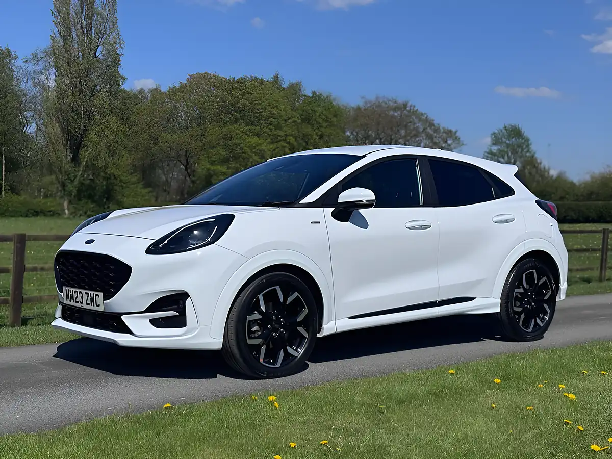 Used 2023 Ford Puma ST-Line X White - Interior and Exterior details 8