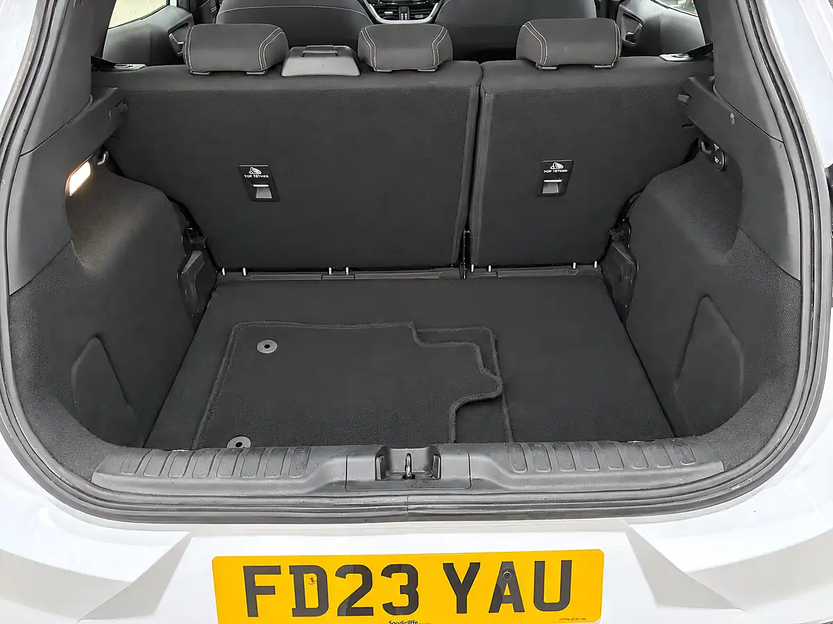 Used 2023 Ford Puma Titanium White - Interior and Exterior details 18