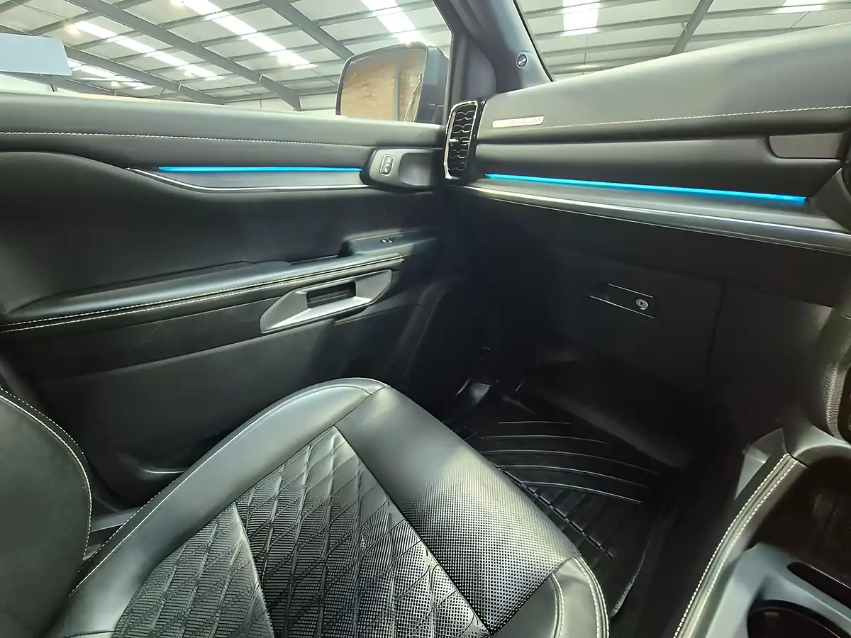 Used 2023 Ford Ranger Platinum Black - Interior and Exterior details 15