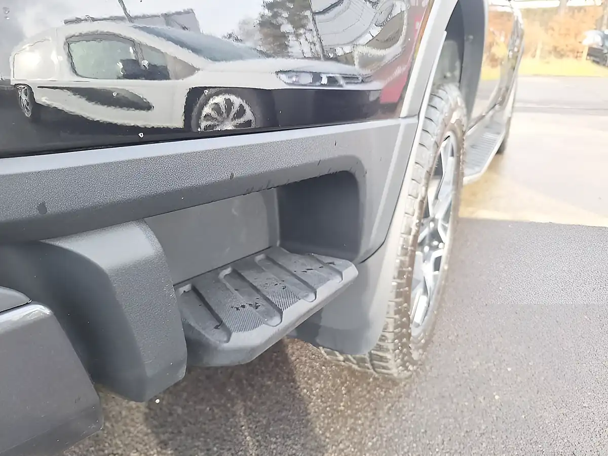 Used 2023 Ford Ranger Wildtrak Black - Interior and Exterior details 16
