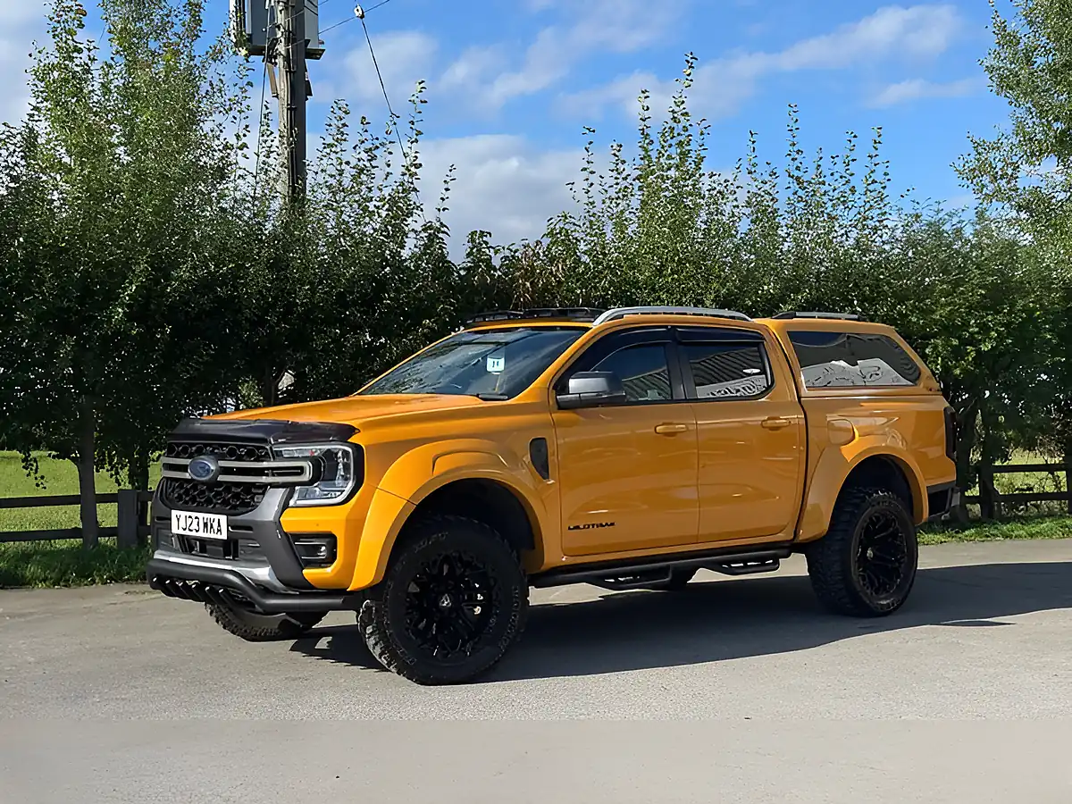 Used 2023 Ford Ranger Wildtrak Cyber Orange - Front View