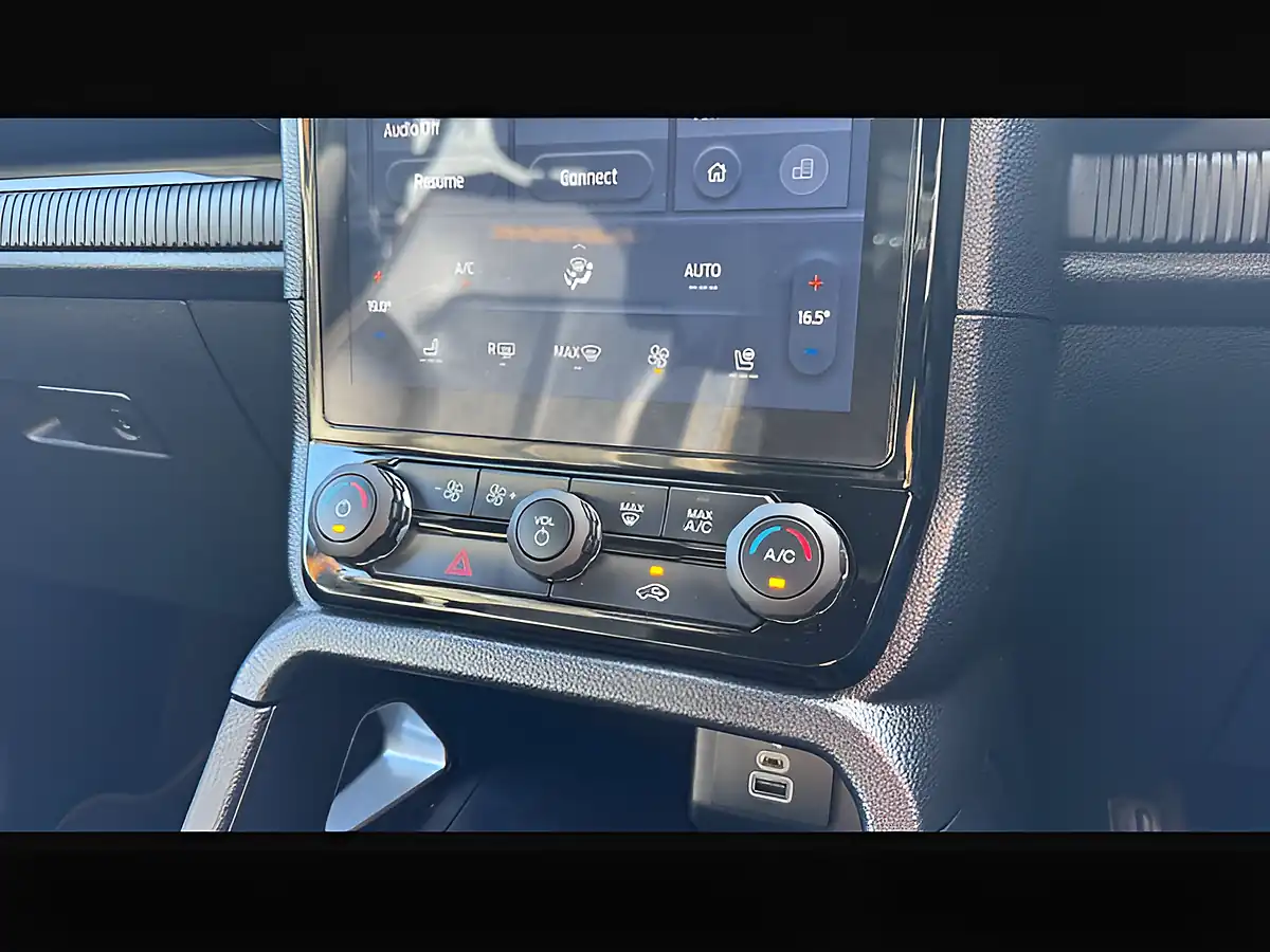 Used 2023 Ford Ranger Wildtrak Cyber Orange - Interior and Exterior details 18