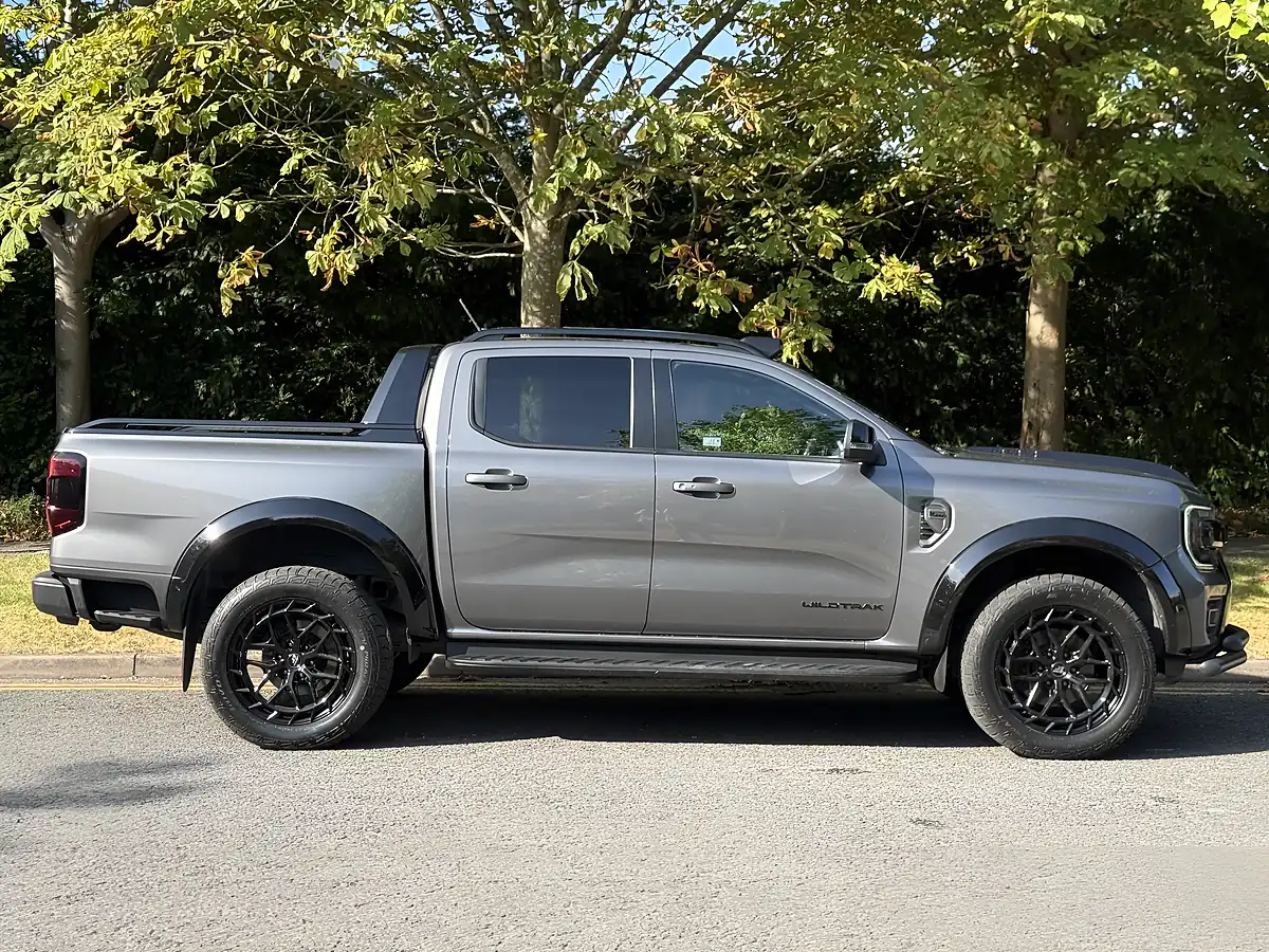 Used 2023 Ford Ranger Wildtrak Double Cab Grey - Interior and Exterior details 11