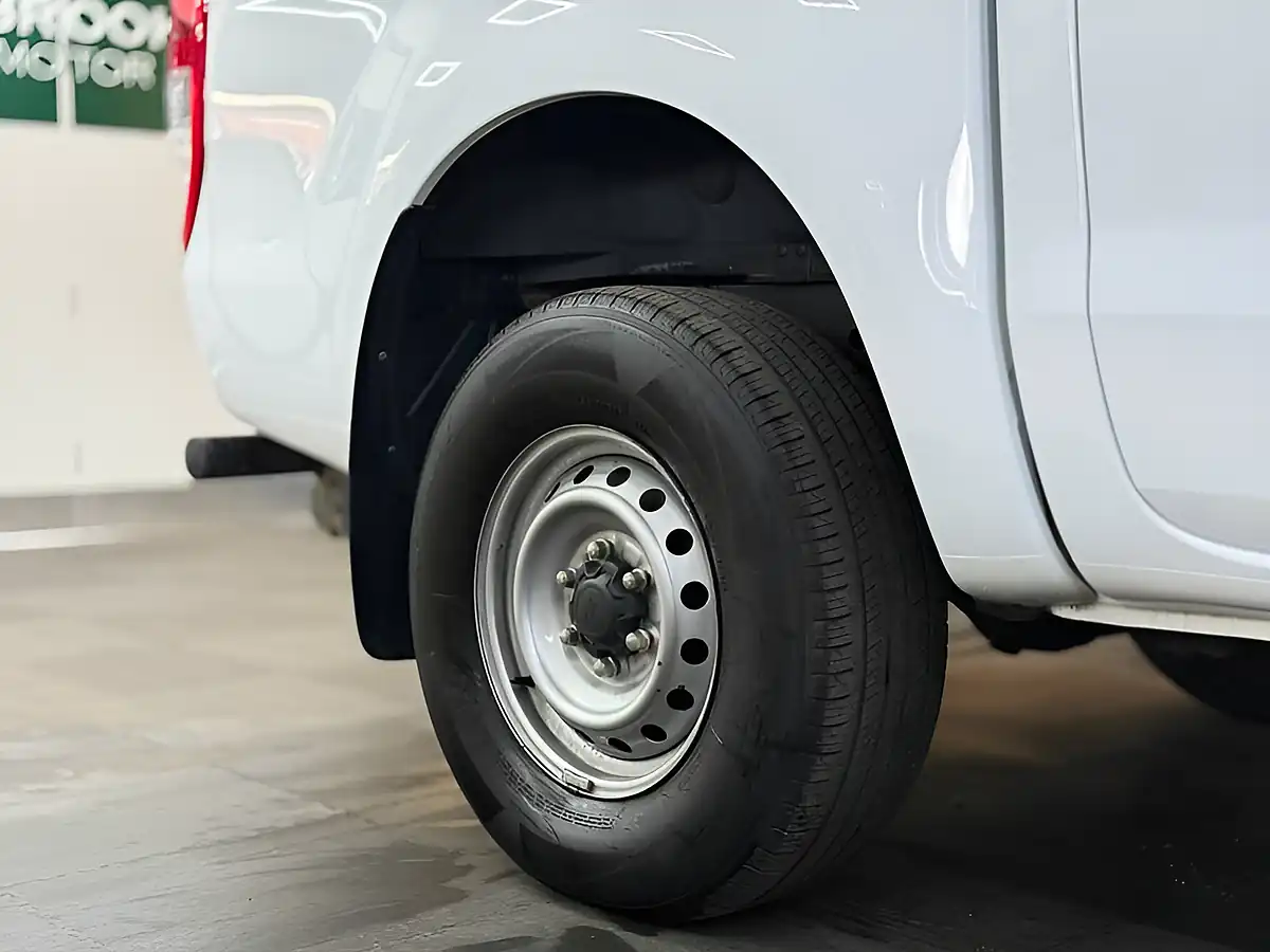 Used 2023 Ford Ranger Xl White - Interior and Exterior details 8