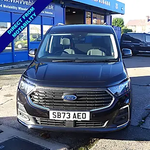 Used 2023 Ford Tourneo Connect Titanium Black - Interior and Exterior details 3