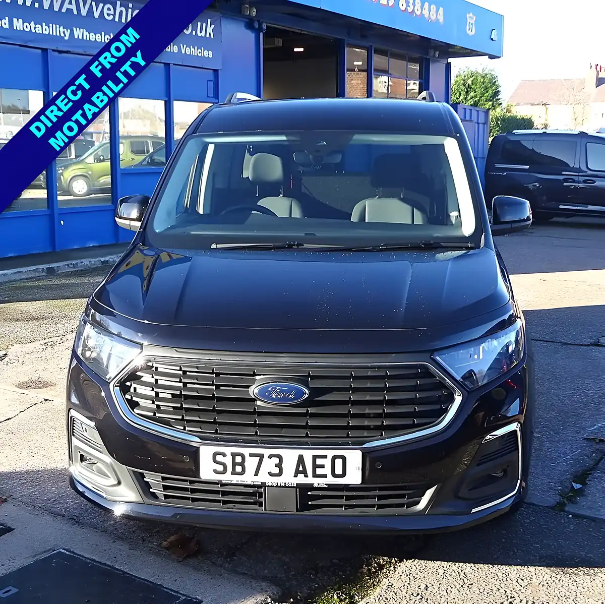 Used 2023 Ford Tourneo Connect Titanium Black - Interior and Exterior details 3