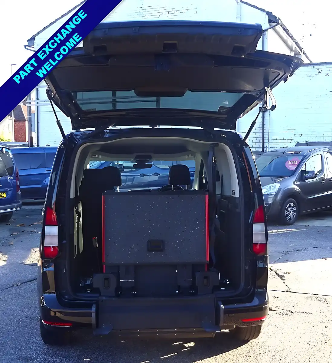 Used 2023 Ford Tourneo Connect Titanium Black - Interior and Exterior details 7